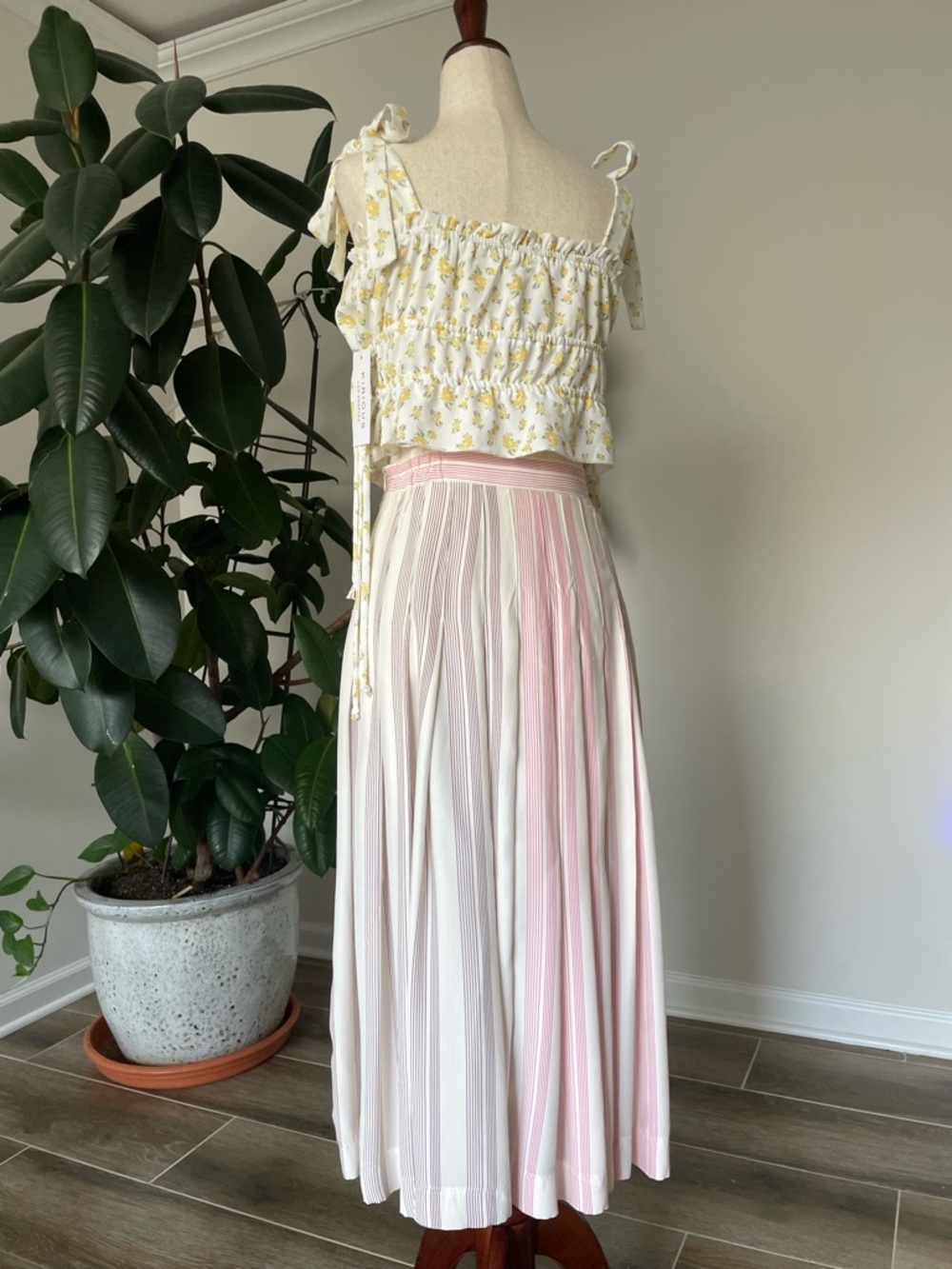 Striped Pink and Cream Button-Front Skirt, 100% silk and a  top, new with tags. - Picture 10 of 16
